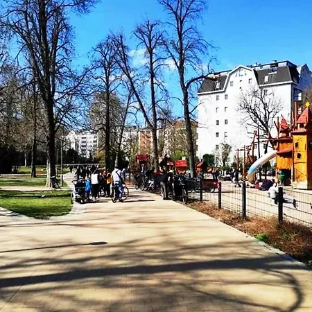 Schoeneberg Flat & Art Gallery * Berlim