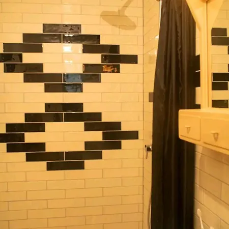 Apartamento Schoeneberg Flat & Art Gallery *