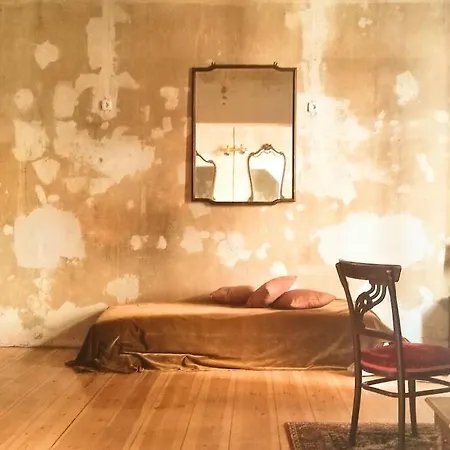 Schoeneberg Flat & Art Gallery *