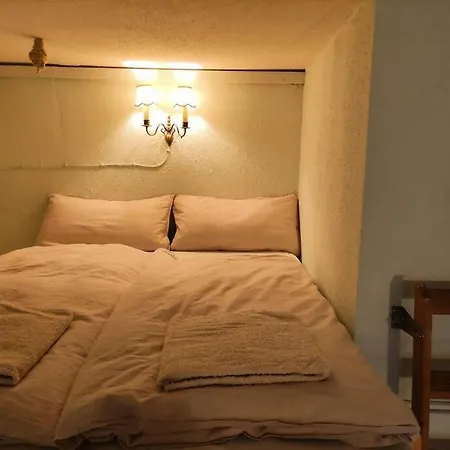 Schoeneberg Flat & Art Gallery