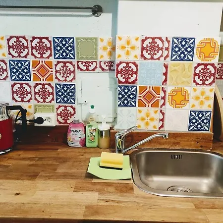 Schoeneberg Flat & Art Gallery アパート ベルリン