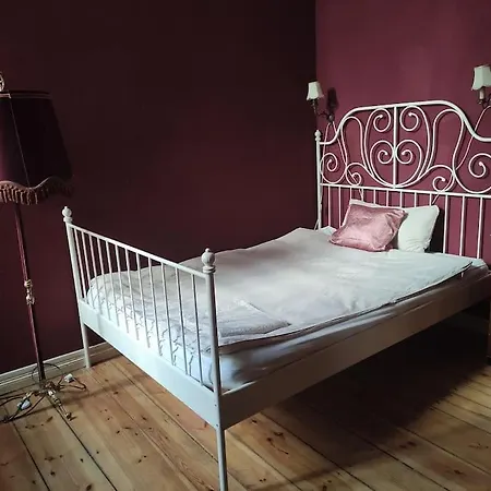 Schoeneberg Flat & Art Gallery