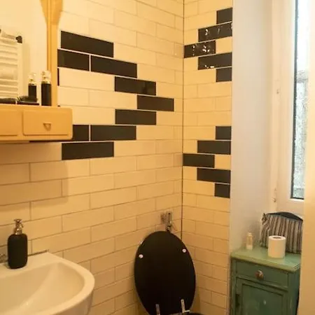 Schoeneberg Flat & Art Gallery