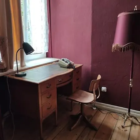 Schoeneberg Flat & Art Gallery ベルリン