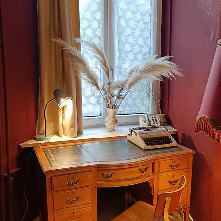 Schoeneberg Flat & Art Gallery ベルリン