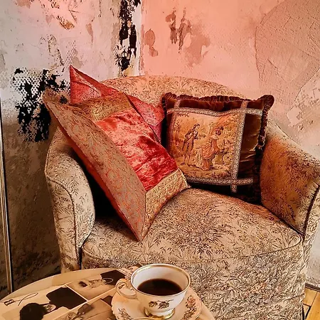 Schoeneberg Flat & Art Gallery Appartement