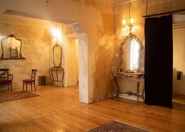 Schoeneberg Flat & Art Gallery דירה ברלין