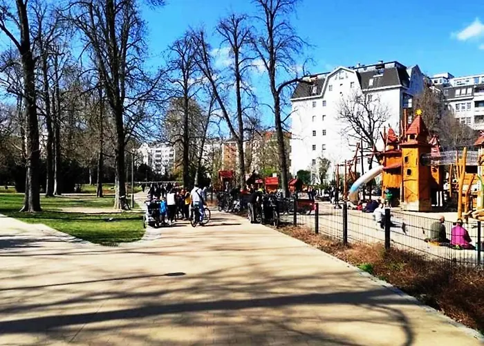 Schoeneberg Flat & Art Gallery * Berlin