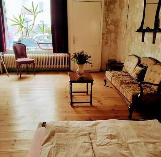 Schoeneberg Flat & Art Gallery Berlin