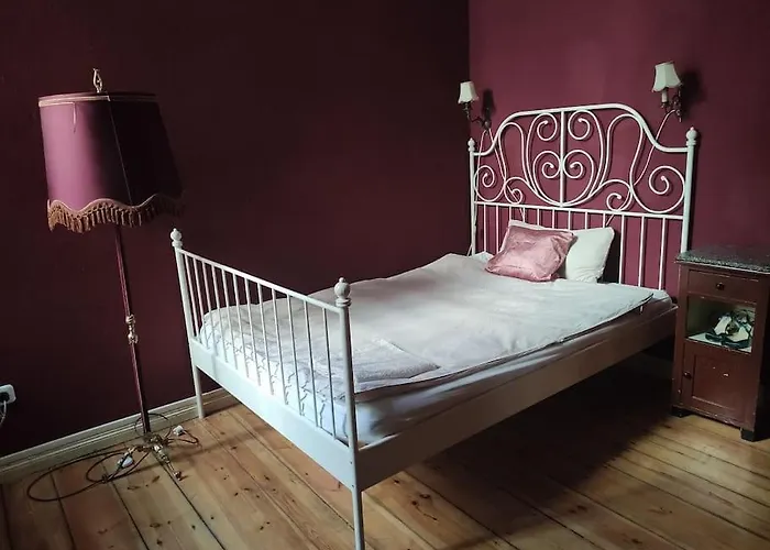 Schoeneberg Flat & Art Gallery