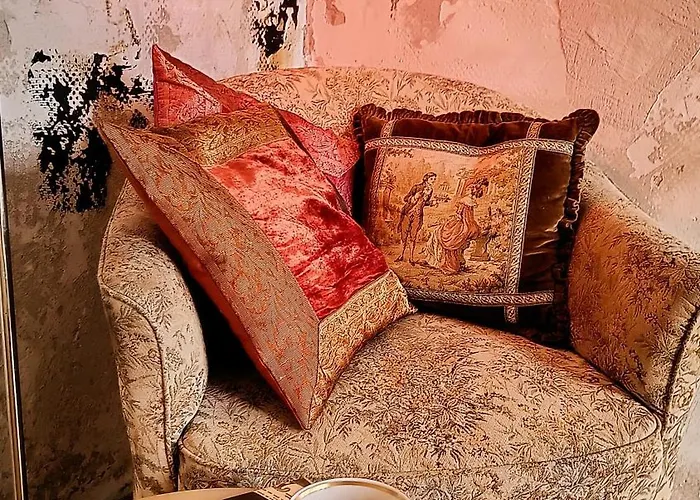 Schoeneberg Flat & Art Gallery Daire