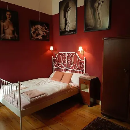 아파트 Schoeneberg Flat & Art Gallery 베를린