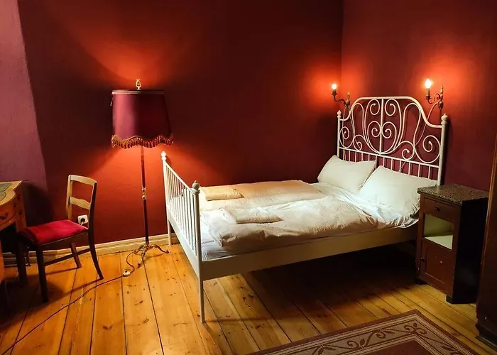 Schoeneberg Flat & Art Gallery