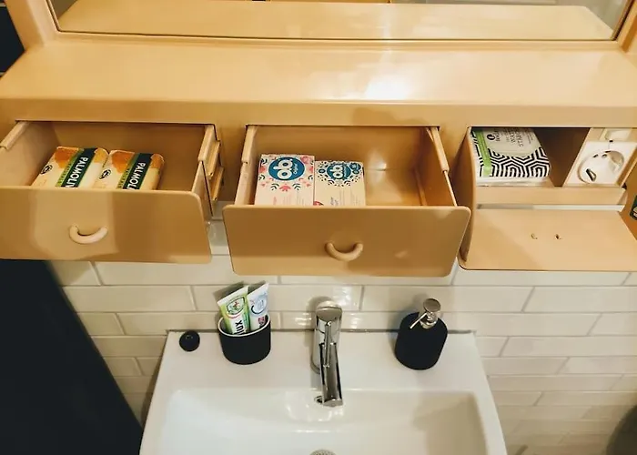 Schoeneberg Flat & Art Gallery