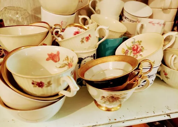 Schoeneberg Flat & Art Gallery *