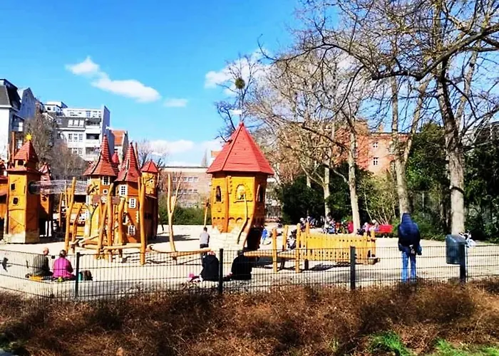 Schoeneberg Flat & Art Gallery *