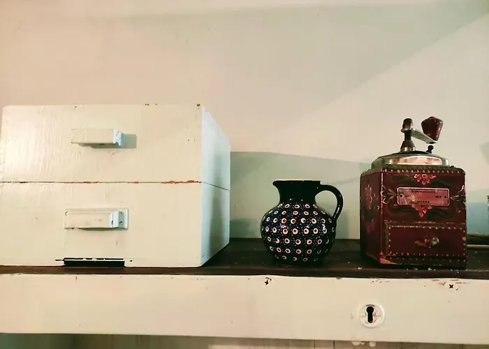 Schoeneberg Flat & Art Gallery *