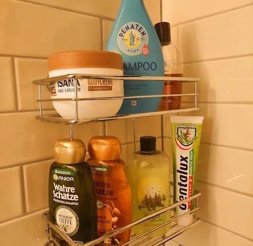 דירה Schoeneberg Flat & Art Gallery