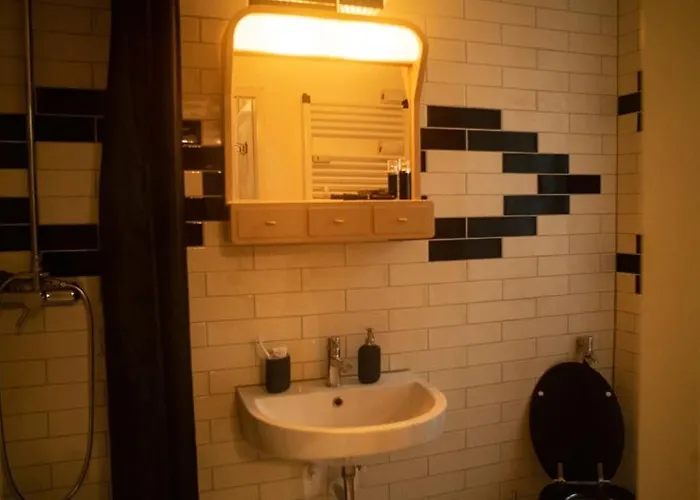 Schoeneberg Flat & Art Gallery * Berlin