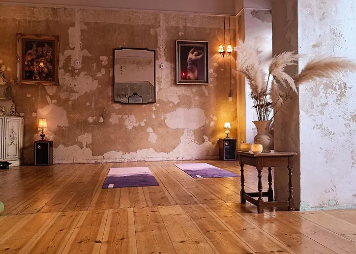 Schoeneberg Flat & Art Gallery